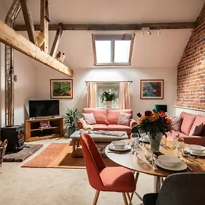 The Old Dairy, Heritage Escapes, Field House Farm Bempton